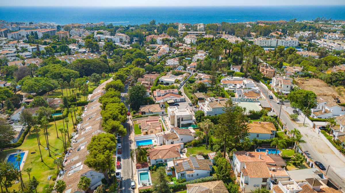 2 Bed فيلا مستقلة in Nueva Andalucía في Nueva Andalucía, 