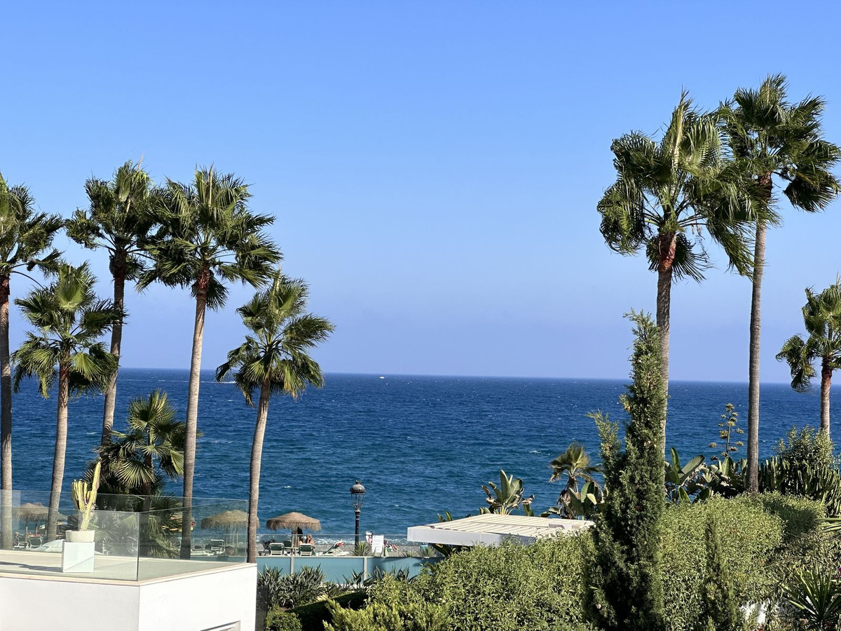 4 Bed فيلا مستقلة in Puerto Banús في Puerto Banús, فيلا منفصلة