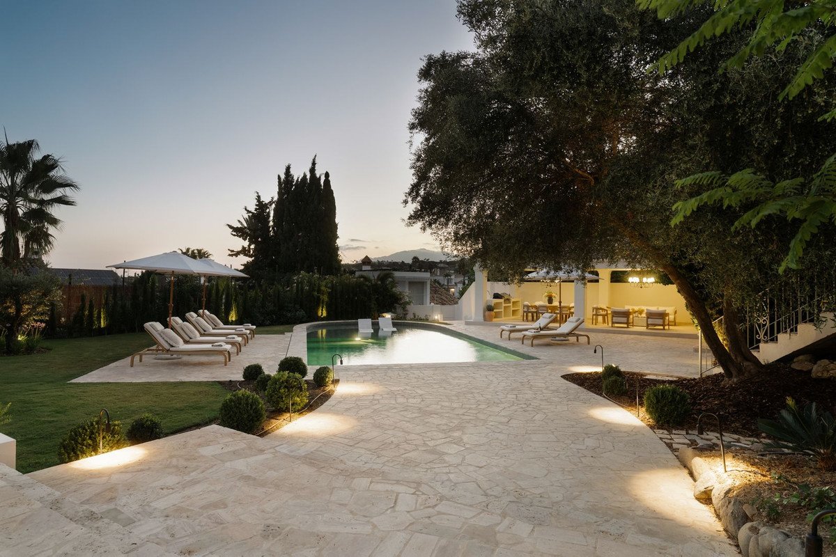 4 Bed Detached Villa in Nueva Andalucía