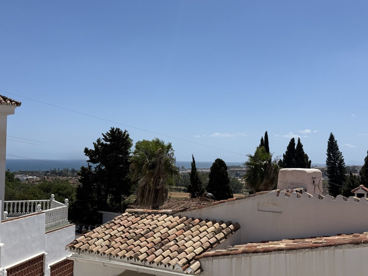 5 Bed فيلا مستقلة in Nueva Andalucía في Nueva Andalucía, 