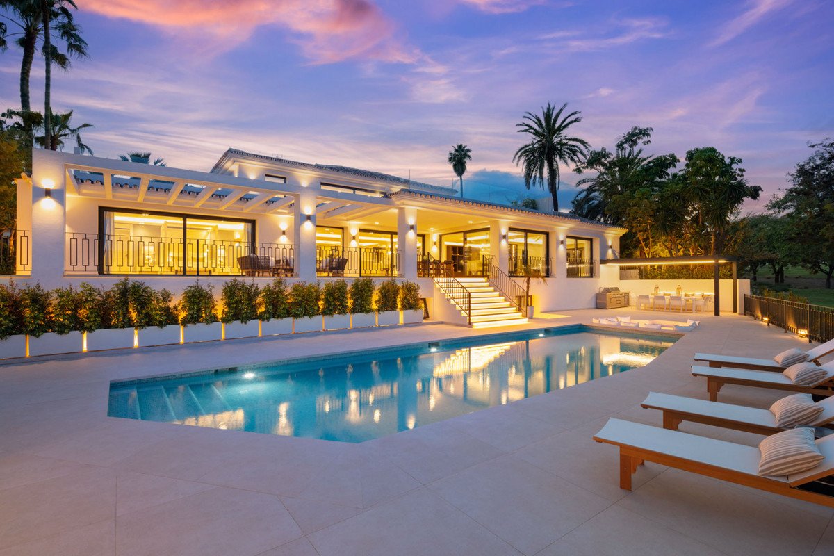 5 Bed Vrijstaande Villa in Nueva Andalucía in Nueva Andalucía, 
