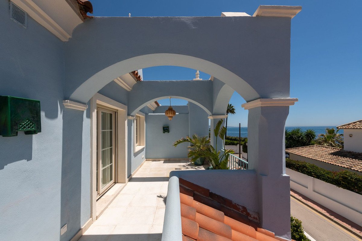 6 Bed فيلا مستقلة in Puerto Banús في Puerto Banús, فيلا منفصلة