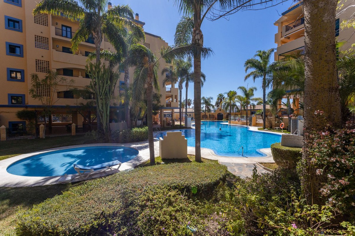 2 Bed شقة في الطابق الأرضي in San Pedro de Alcántara في San Pedro de Alcántara, شقة