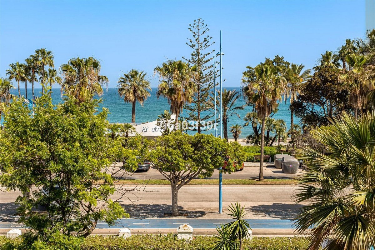 2 Bed Middle Floor Apartment in San Pedro de Alcántara in San Pedro de Alcántara, Apartment