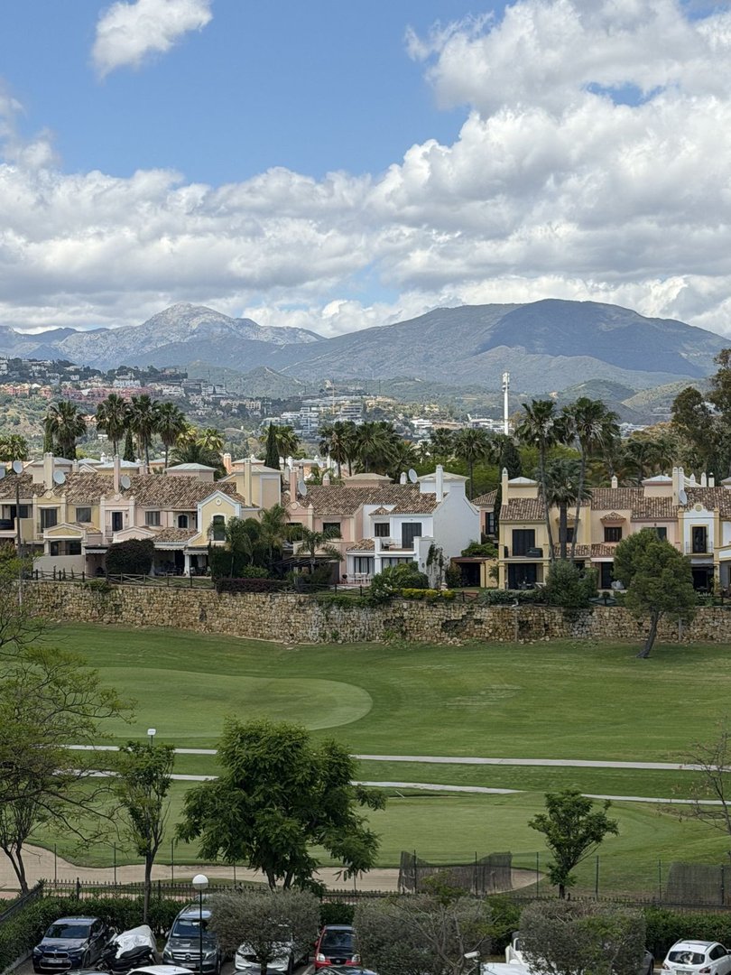 2 Bed Tussenverdieping Appartement in San Pedro de Alcántara in San Pedro de Alcántara, 