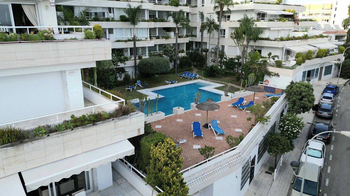 2 Bed شقة في الطابق الأوسط in Marbella في Marbella, شقة