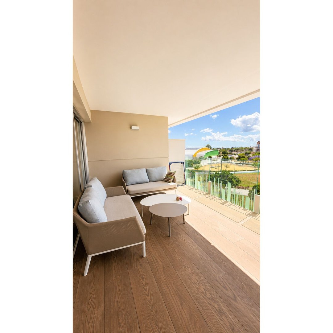 2 Bed شقة في الطابق الأوسط in San Pedro de Alcántara في San Pedro de Alcántara, 