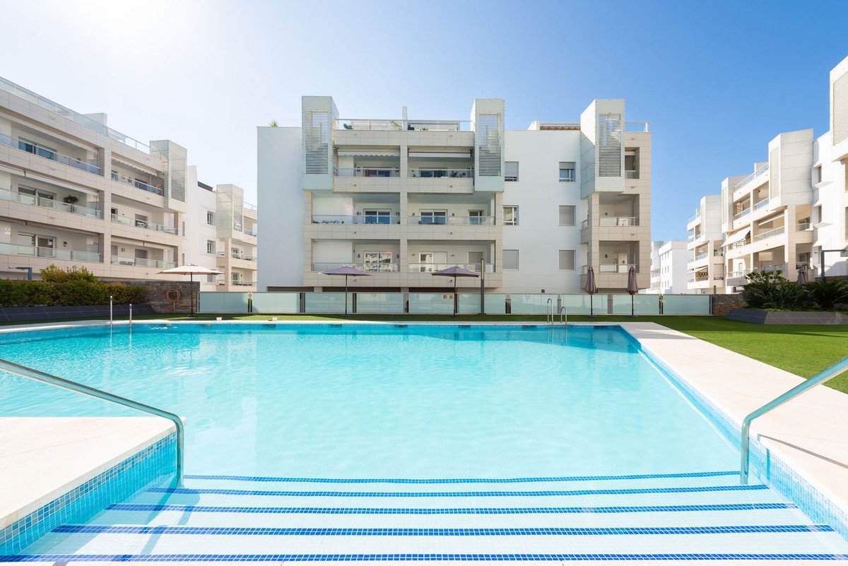 3 Bed Middle Floor Apartment in San Pedro de Alcántara in San Pedro de Alcántara, Apartment