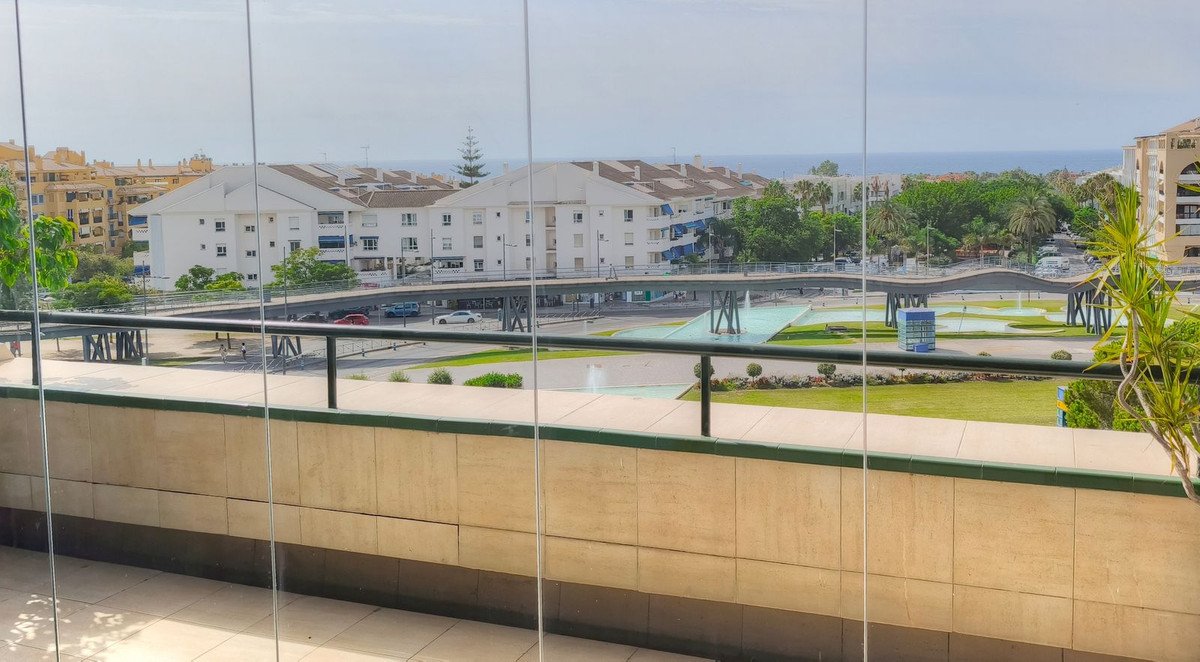 4 Bed Middle Floor Apartment in San Pedro de Alcántara in San Pedro de Alcántara, Apartment
