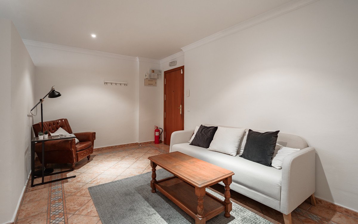 2 Bed Office in San Pedro de Alcántara