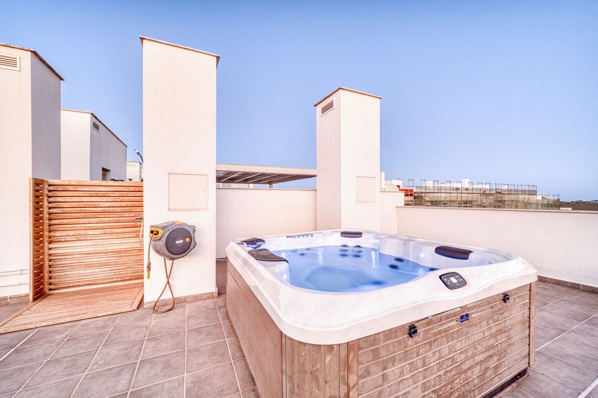 4 Bed بنتهاوس Duplex in San Pedro de Alcántara في San Pedro de Alcántara, بنت هاوس دوبلكس