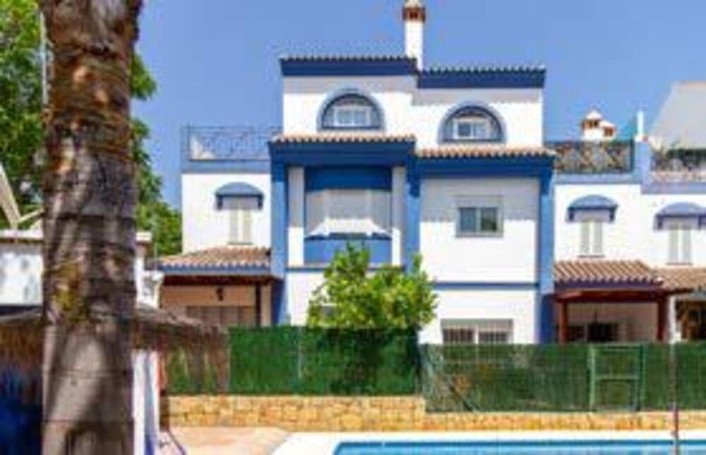 5 Bed Townhouse in San Pedro de Alcántara in San Pedro de Alcántara — Townhouse