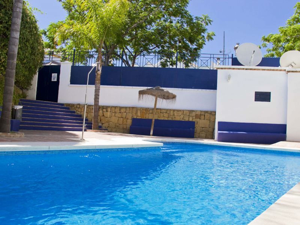 5 Bed بيت مدينة in San Pedro de Alcántara في San Pedro de Alcántara, تاون هاوس