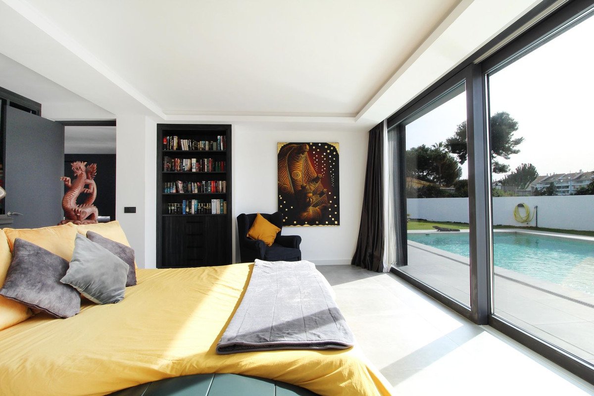 3 Bed فيلا مستقلة in San Pedro de Alcántara في San Pedro de Alcántara, فيلا منفصلة