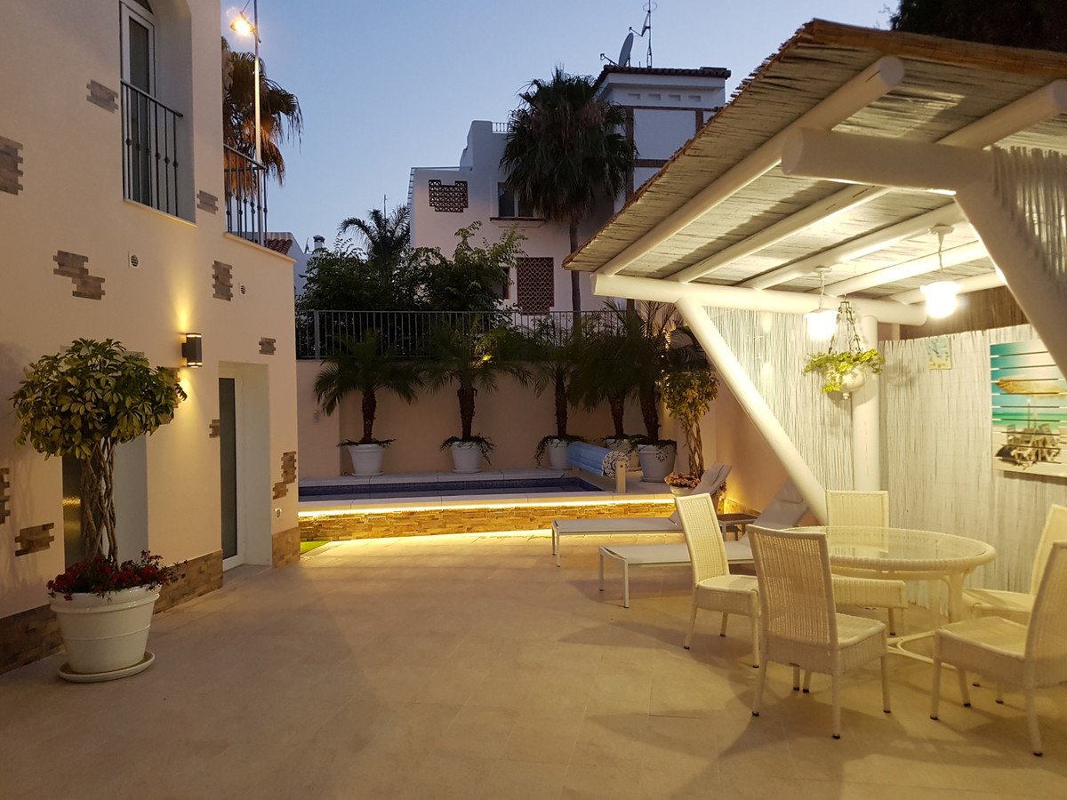4 Bed Detached Villa in San Pedro de Alcántara