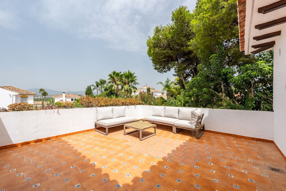 4 Bed Detached Villa in San Pedro de Alcántara in San Pedro de Alcántara, Detached Villa