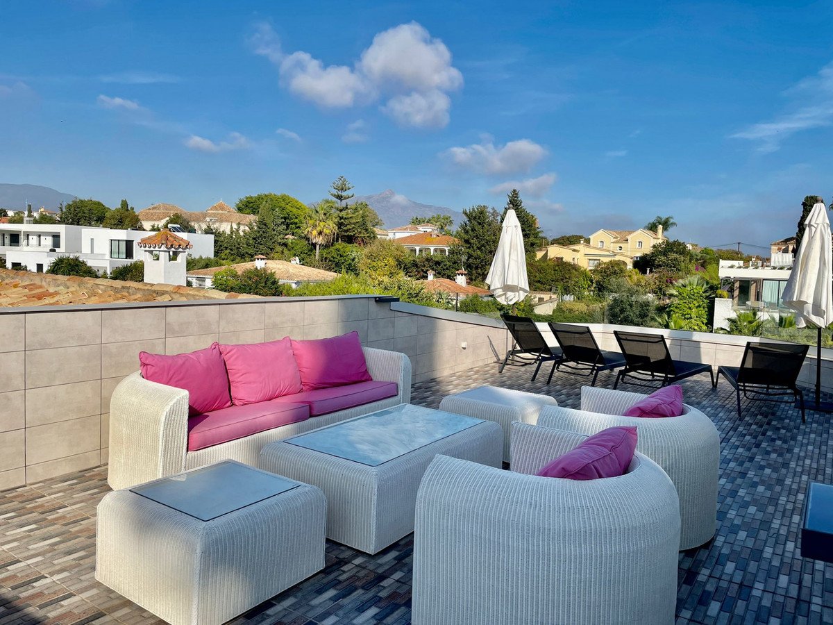 8 Bed فيلا مستقلة in San Pedro de Alcántara في San Pedro de Alcántara, 