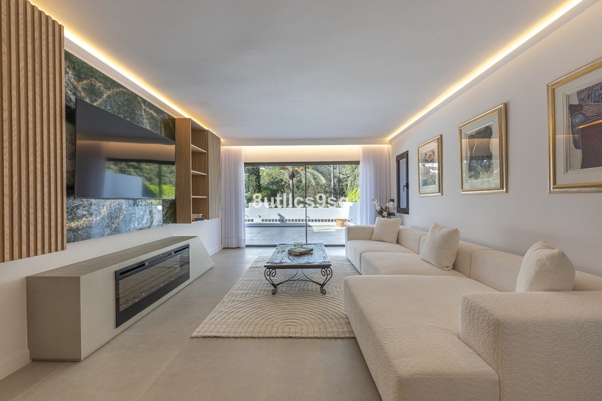 3 Bed Ground Floor Apartment in The Golden Mile in The Golden Mile, Apartment