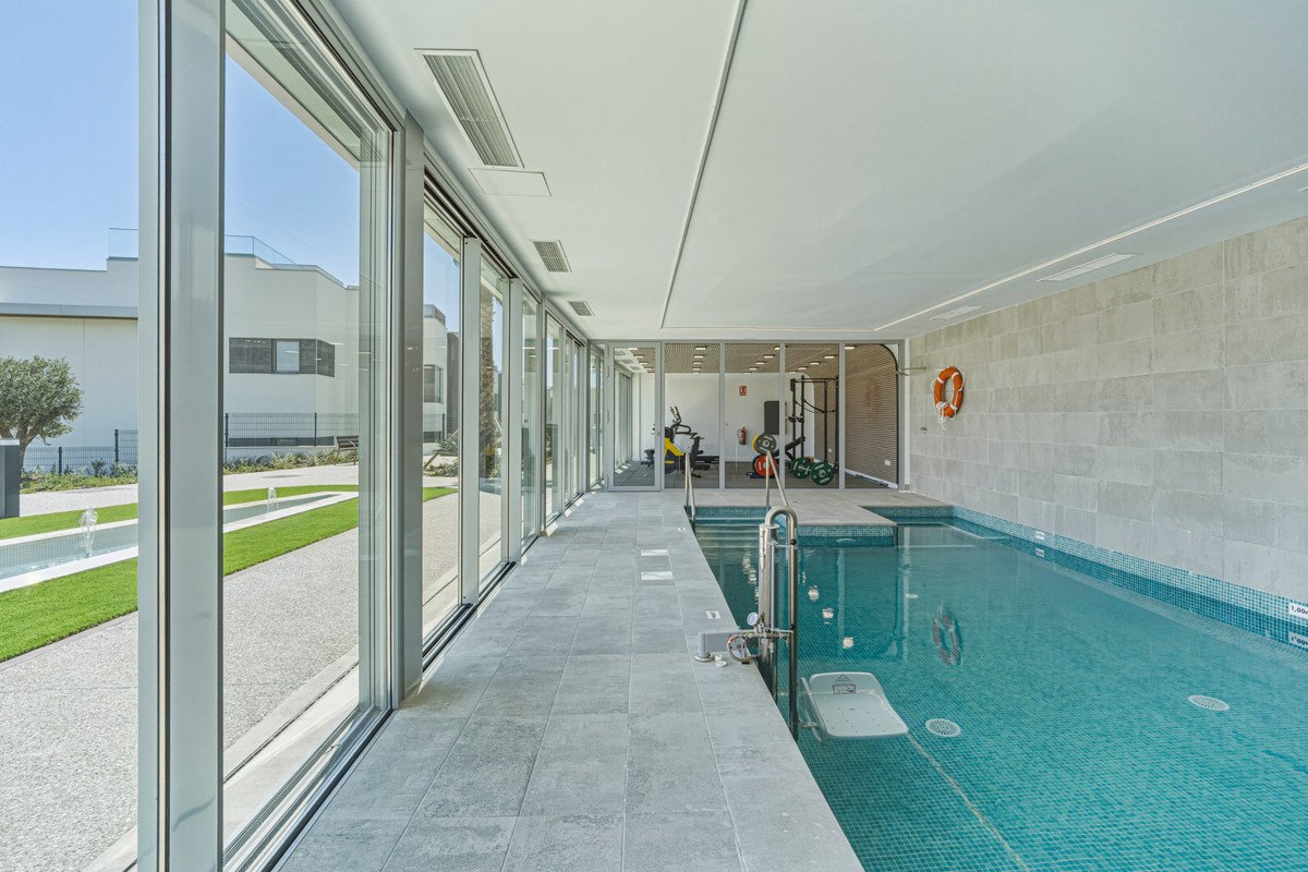 28 photo