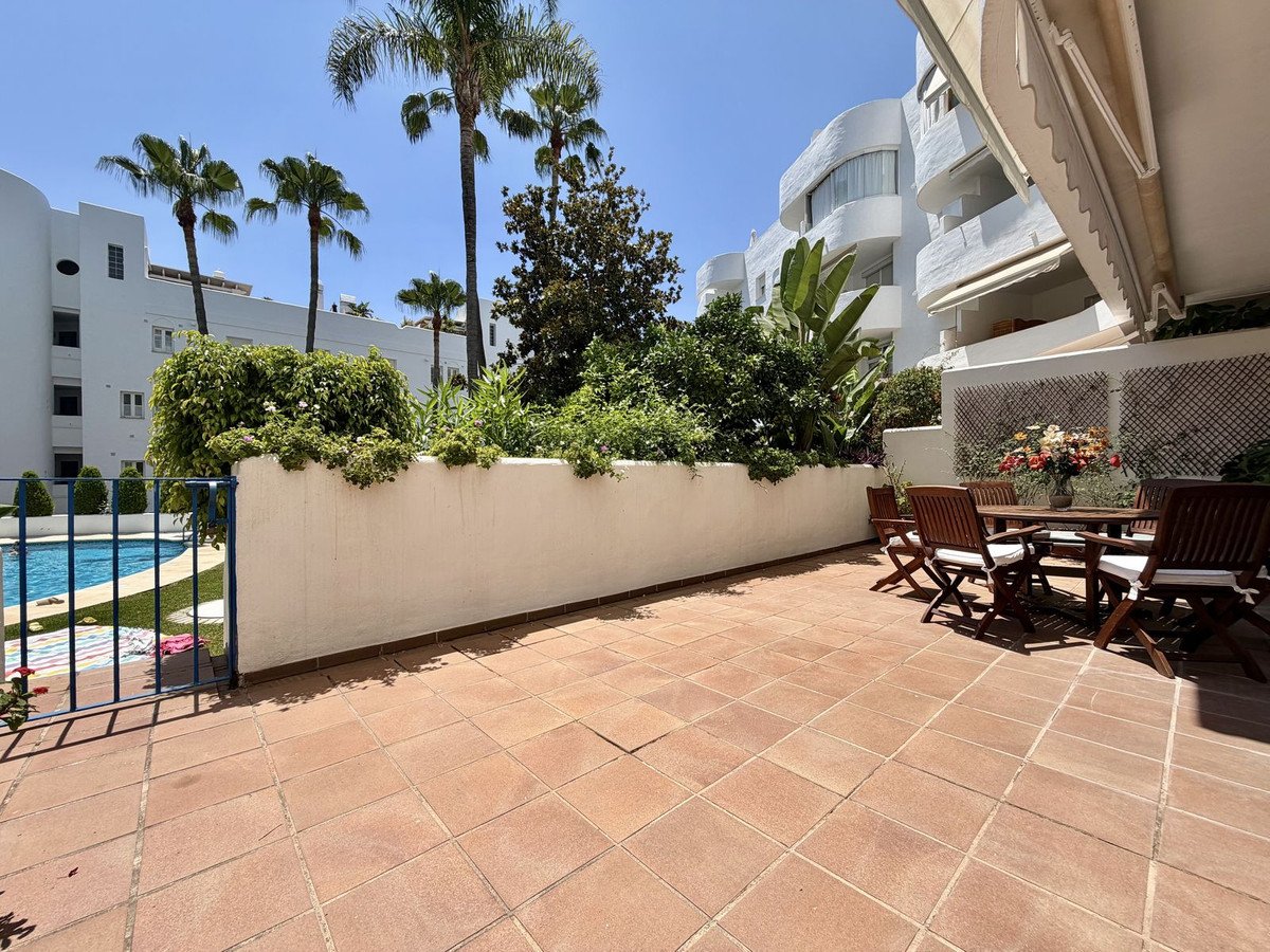 4 Bed Begane Grond Appartement in The Golden Mile in The Golden Mile, 