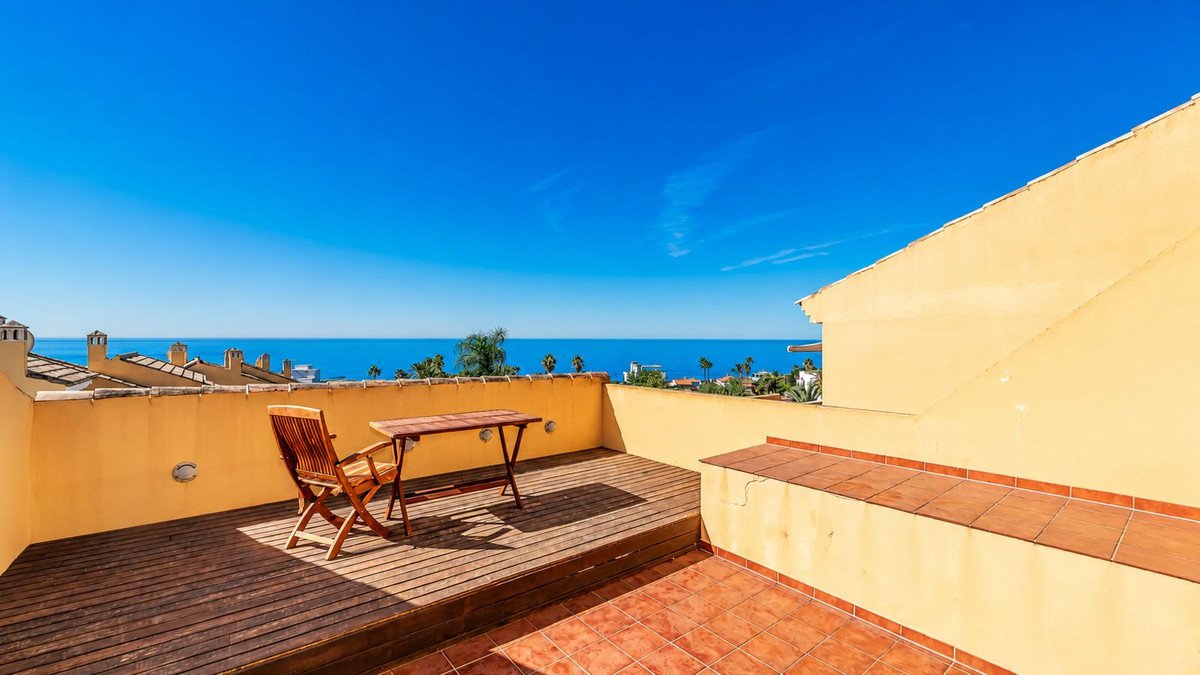 3 Bed بنتهاوس Duplex in Costabella في Costabella, 