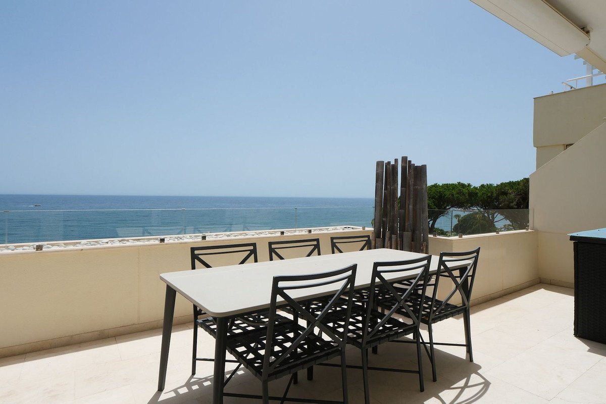 5 Bed Penthouse Duplex in Cabopino in Cabopino, Penthouse Duplex