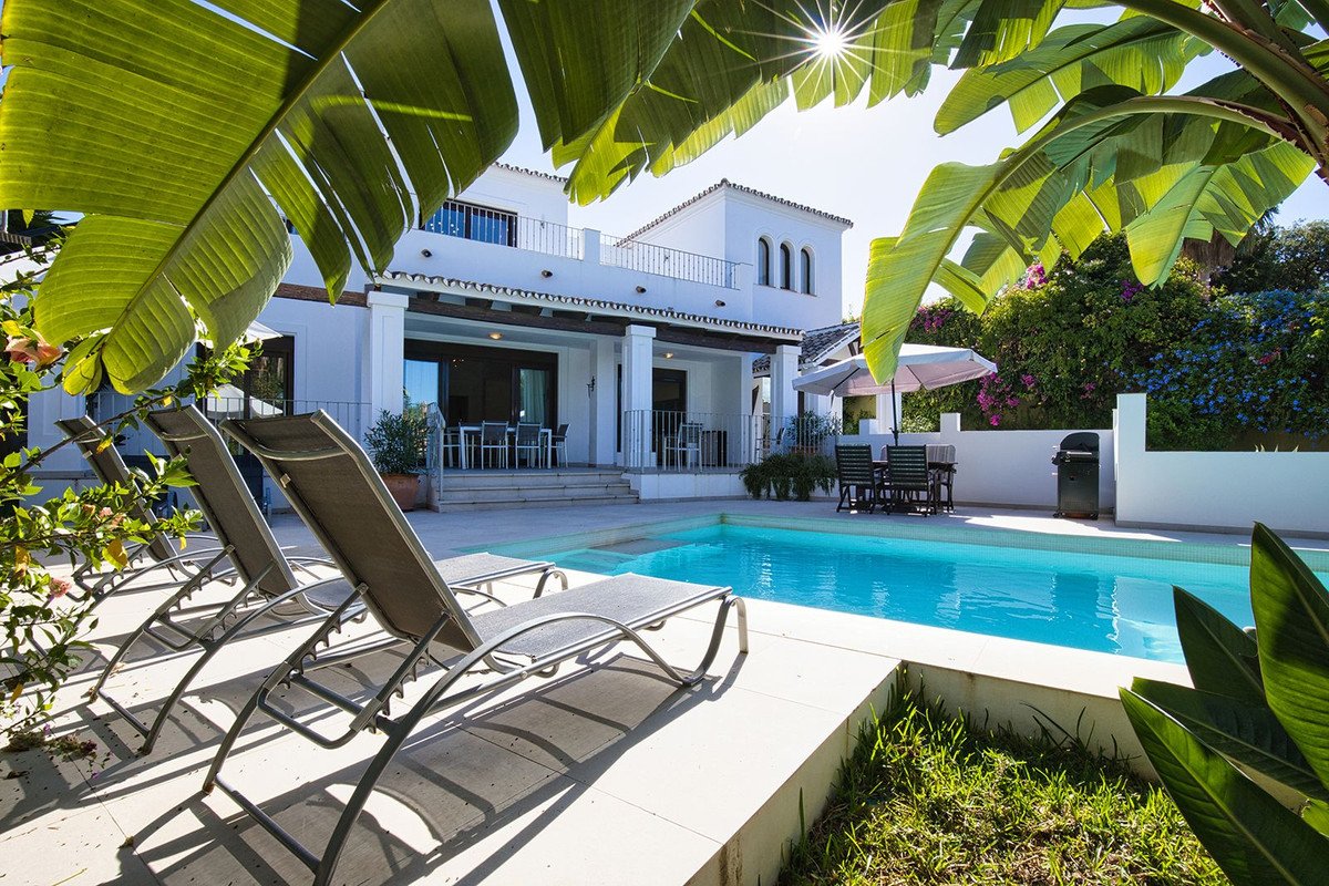 5 Bed Vrijstaande Villa in El Rosario in El Rosario — Vrijstaande villa