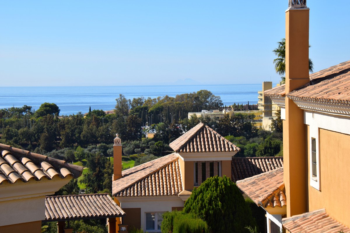 5 Bed منزل شبه منفصل in Santa Clara في Santa Clara, 