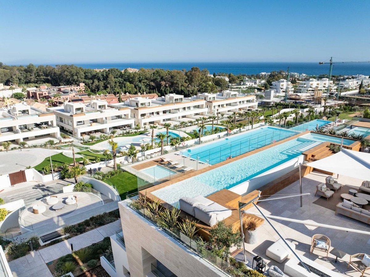 1 Bed Ground Floor Apartment in The Golden Mile in The Golden Mile, 
