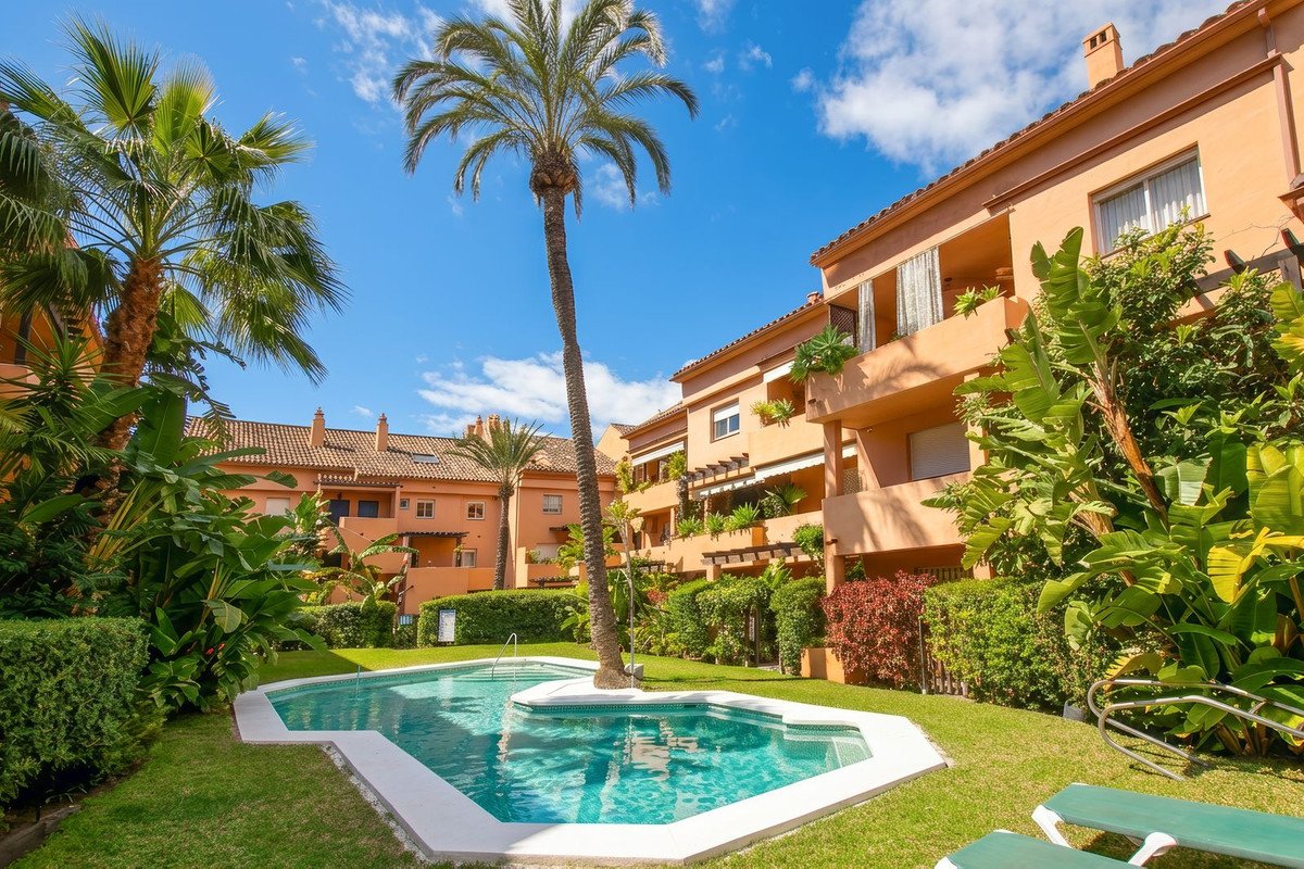 2 Bed Ground Floor Apartment in The Golden Mile in The Golden Mile, 