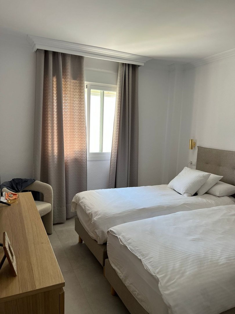 2 Bed Tussenverdieping Appartement in The Golden Mile in The Golden Mile — appartement