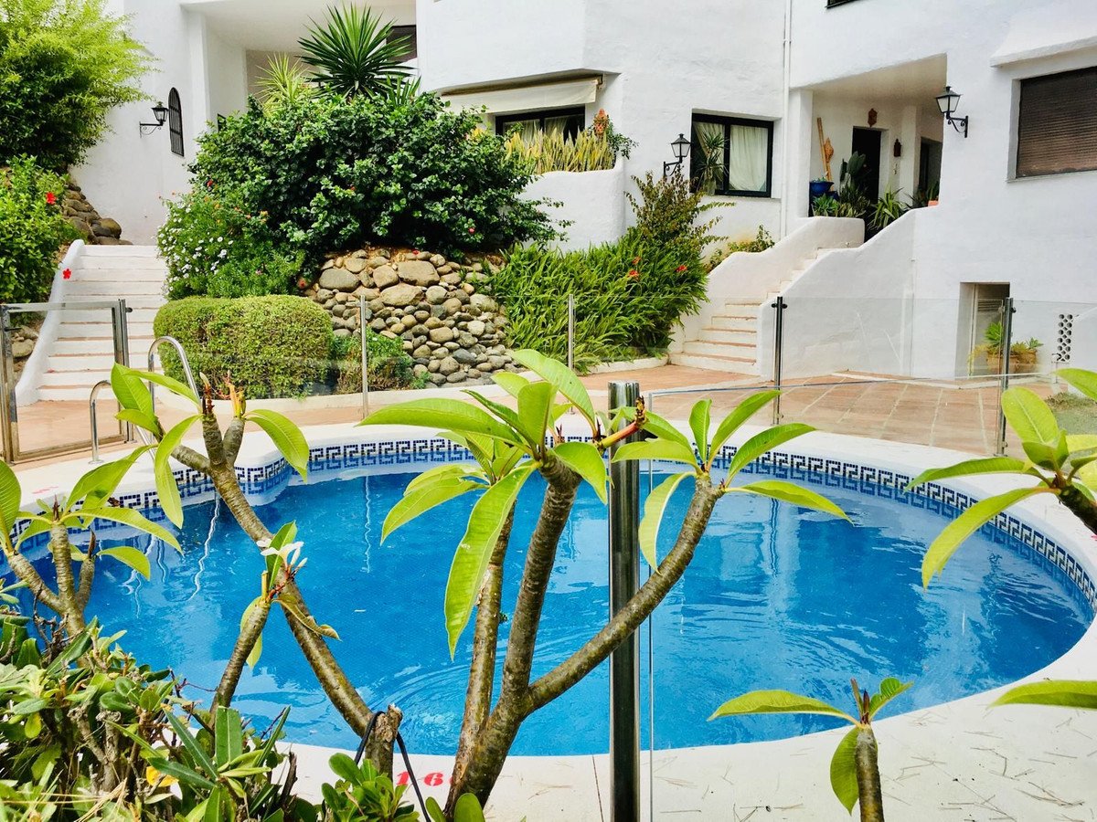 2 Bed Ground Floor Apartment in The Golden Mile