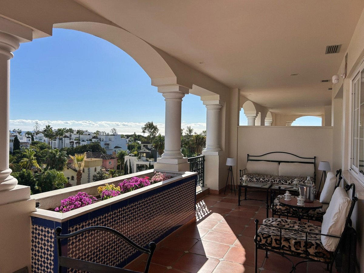 2 Bed Tussenverdieping Appartement in The Golden Mile in The Golden Mile, 