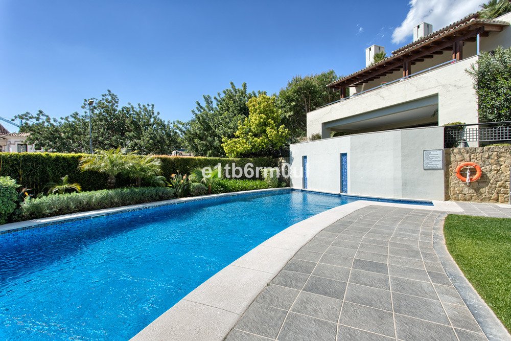 3 Bed Middle Floor Apartment in The Golden Mile in The Golden Mile, Apartment