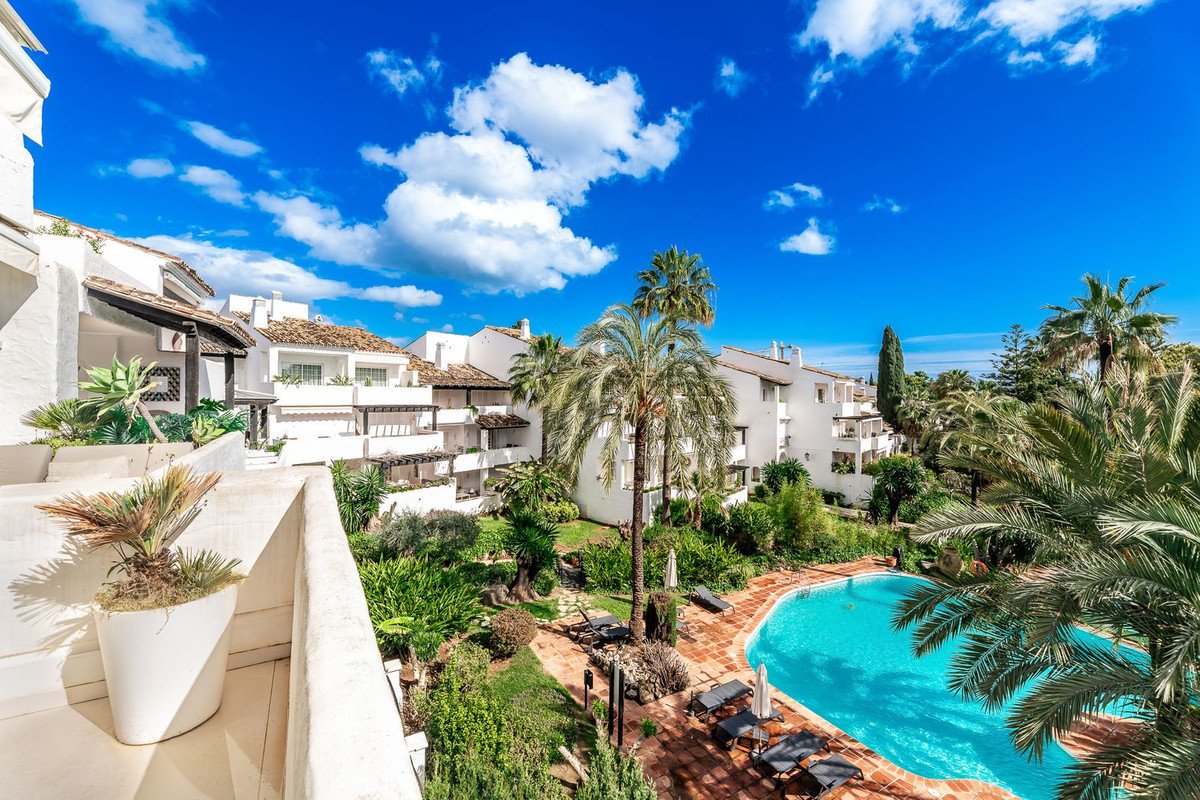 3 Bed Tussenverdieping Appartement in The Golden Mile in The Golden Mile, 
