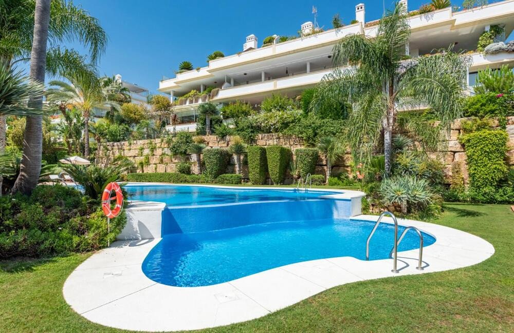 3 Bed Middle Floor Apartment in The Golden Mile in The Golden Mile, Apartment