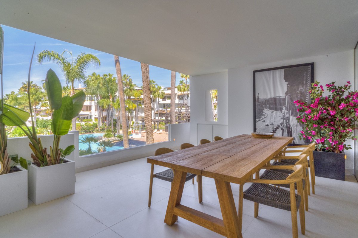 3 Bed Middle Floor Apartment in The Golden Mile in The Golden Mile, Apartment