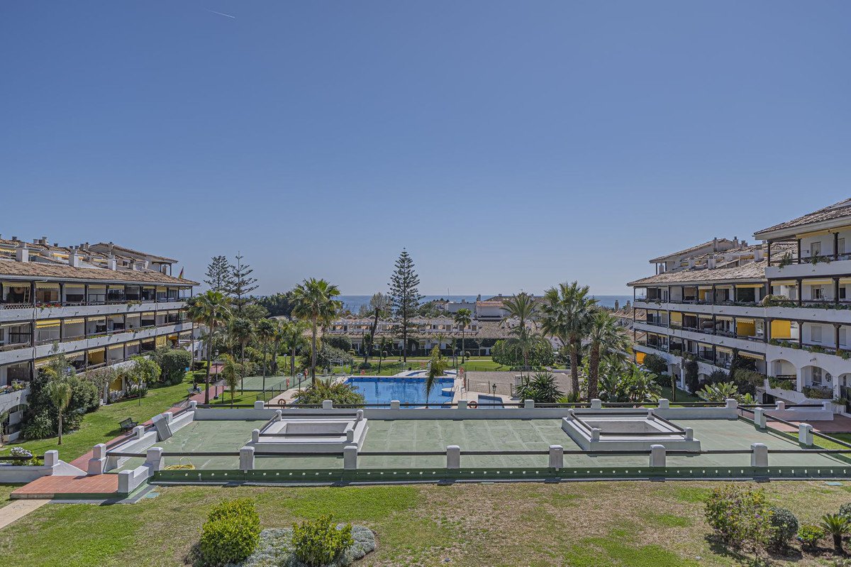 2 Bed Bovenste Verdieping Appartement in The Golden Mile in The Golden Mile — Appartement