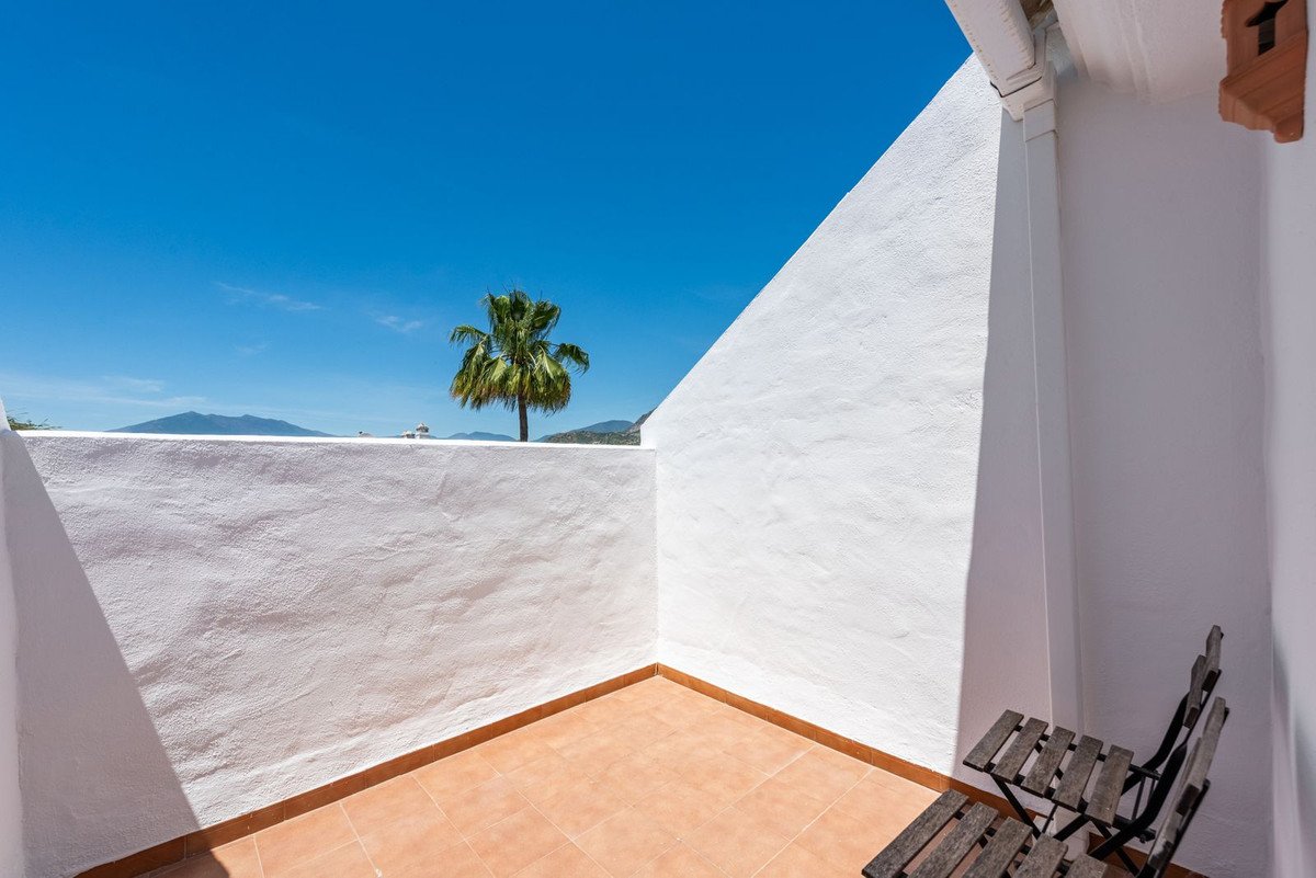 3 Bed Townhouse in The Golden Mile in The Golden Mile, Townhouse