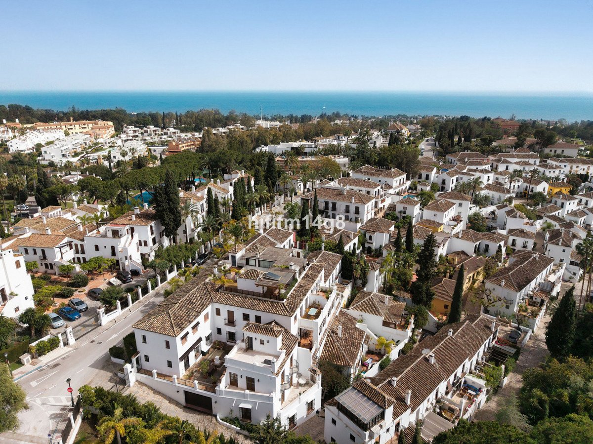 3 Bed Townhouse in The Golden Mile in The Golden Mile, 