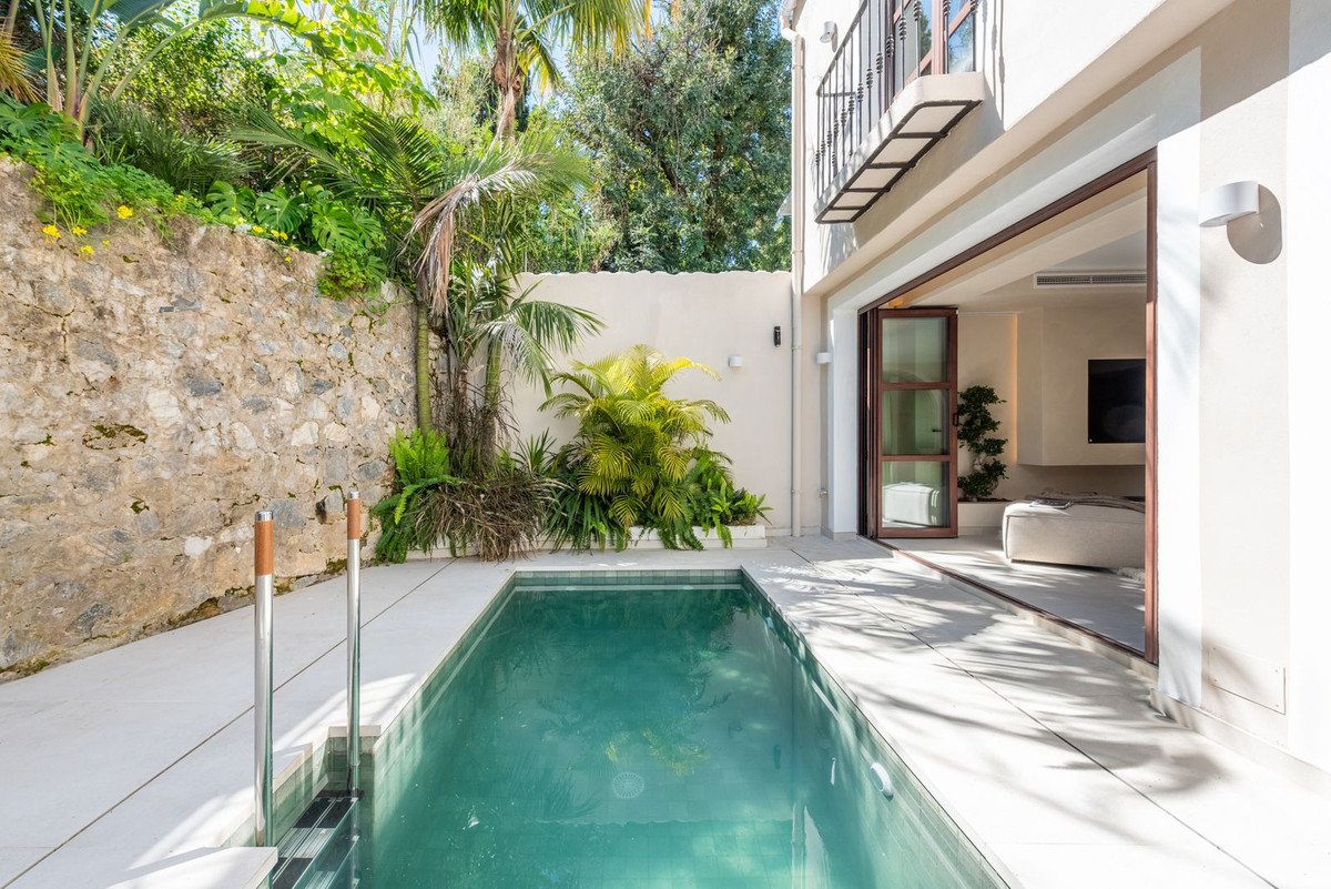 4 Bed بيت مدينة in The Golden Mile في The Golden Mile, تاون هاوس