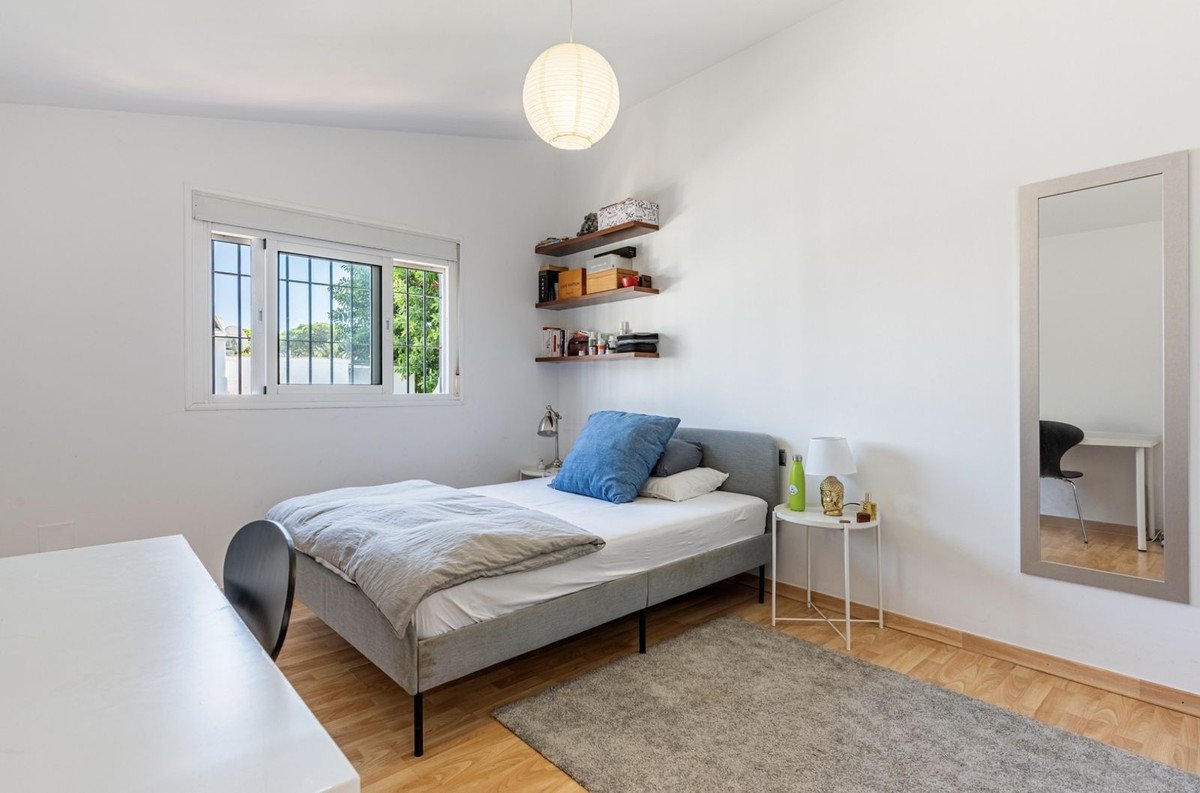 5 Bed Townhouse in The Golden Mile in The Golden Mile — Townhouse