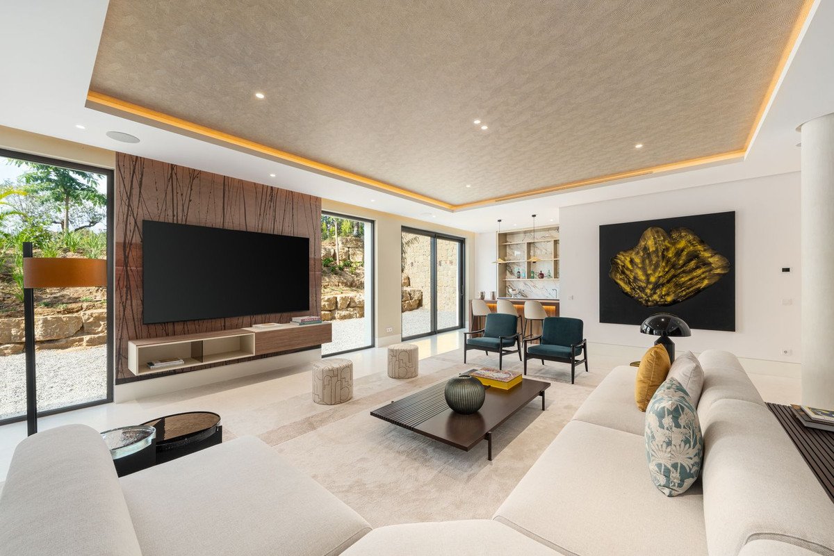 28 photo