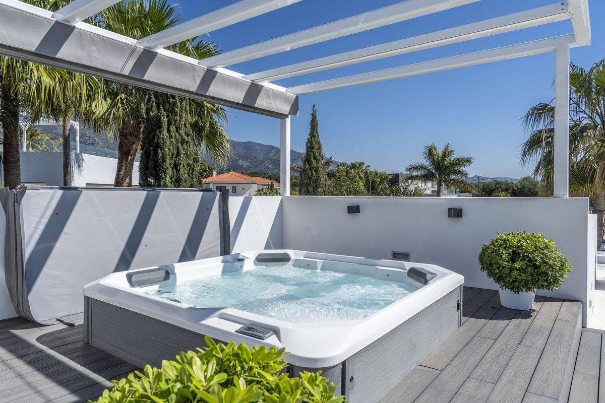 5 Bed فيلا مستقلة in The Golden Mile في The Golden Mile, 