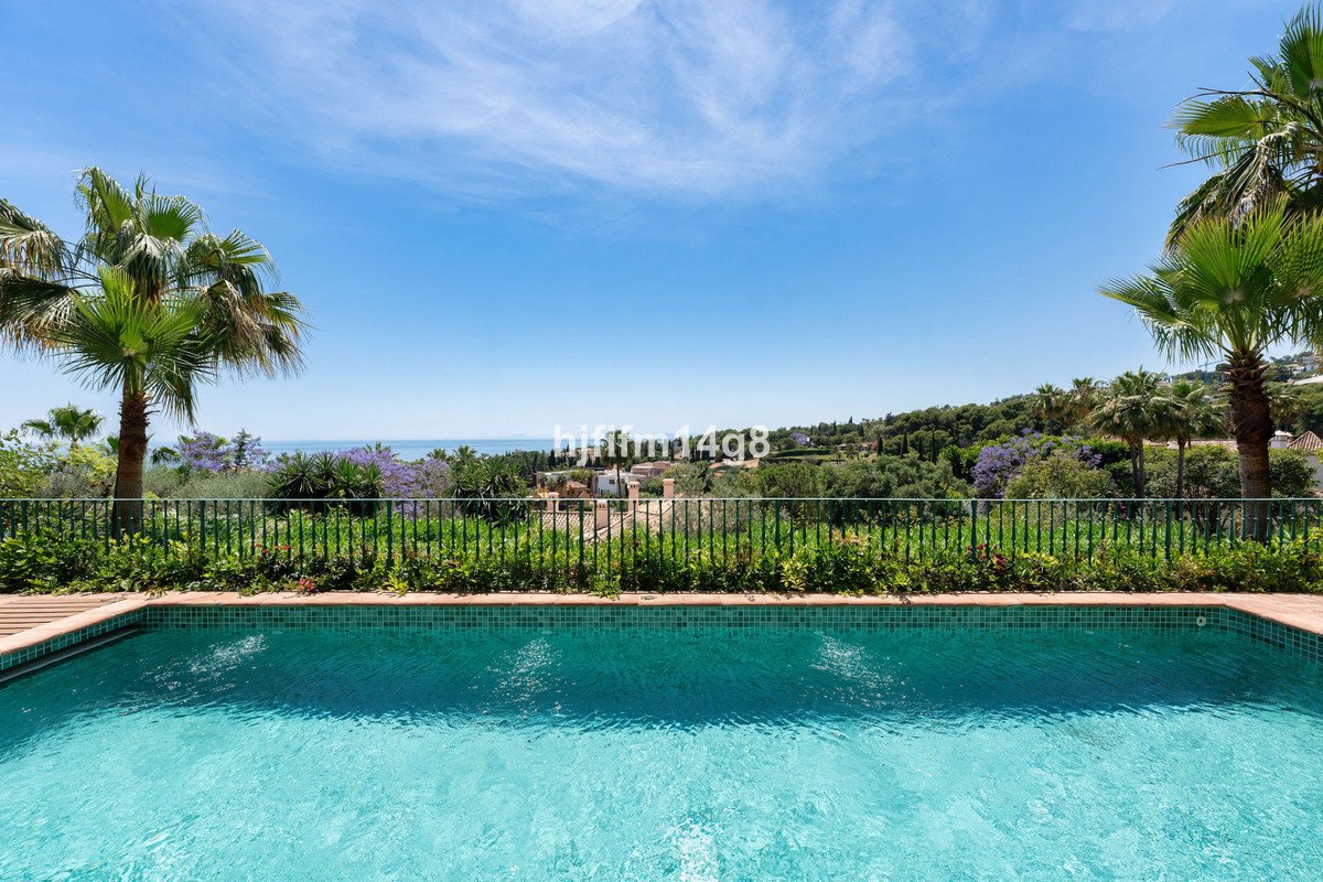5 Bed Detached Villa in The Golden Mile in The Golden Mile, Detached Villa