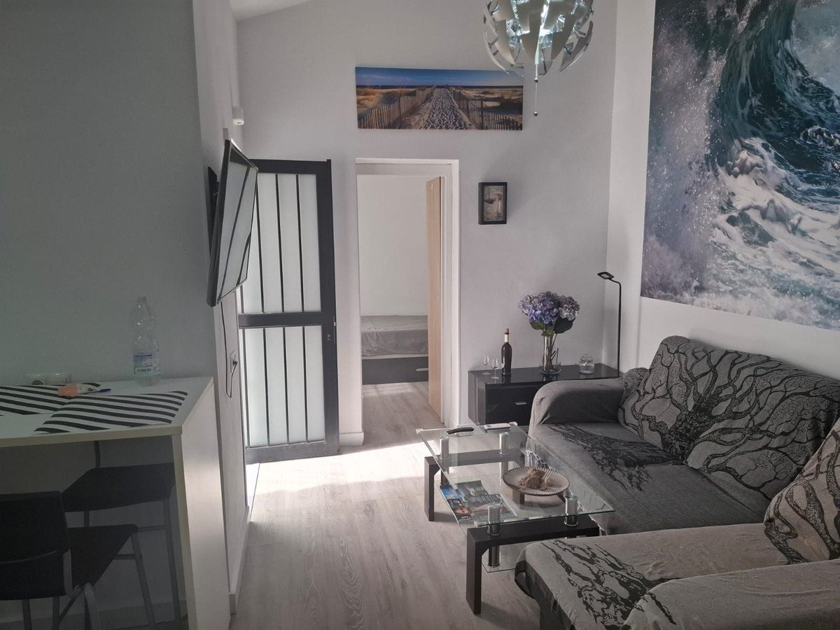 2 Bed بيت مدينة in Marbella في Marbella, تاون هاوس