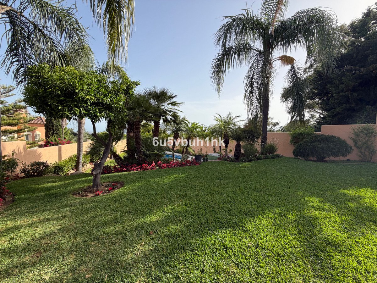7 Bed Townhouse in Marbella in Marbella, Townhouse