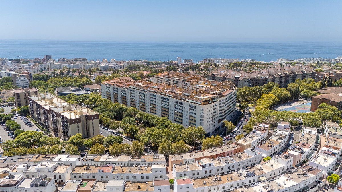 3 Bed Semi-Detached House in Marbella in Marbella, Semi-Detached House