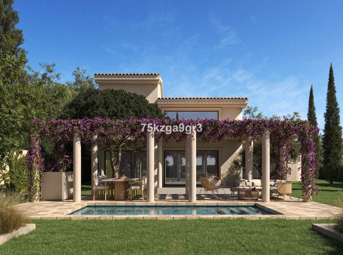 4 Bed Detached Villa in Marbella in Marbella — Detached Villa