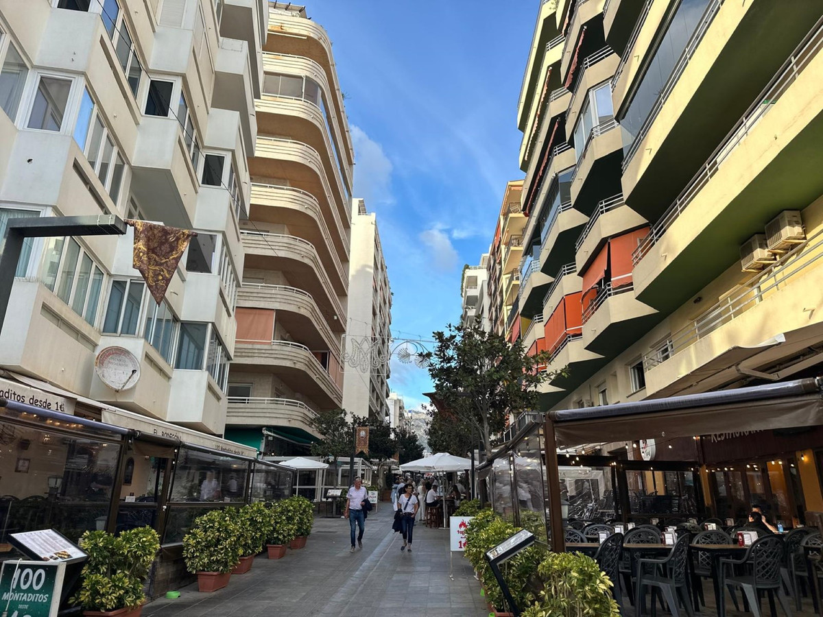 4 Bed וילה מבודדת in Marbella ב- Marbella, וילה נפרדת